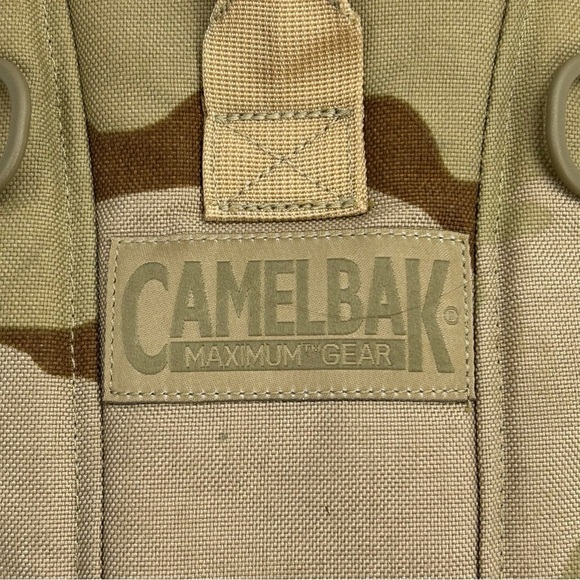 CamelBak Maximum Gear ThermoBak 3L Hydration Pack Backpack Desert Camo Military - Picture 2 of 14